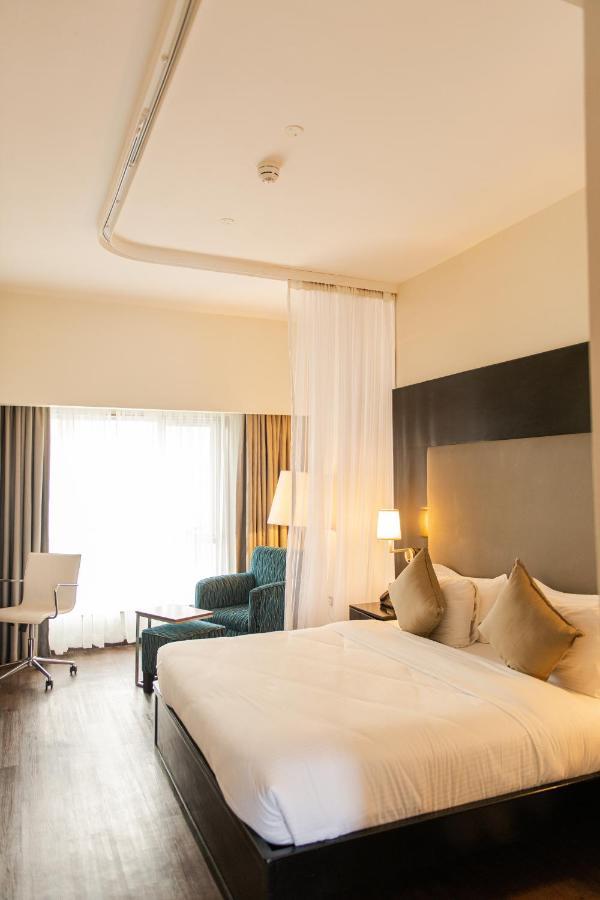 Acacia Premier Hotel Кисуму Экстерьер фото